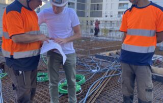 Intervention des équipes sur le gros œuvre du chantier Les Fabriques.
